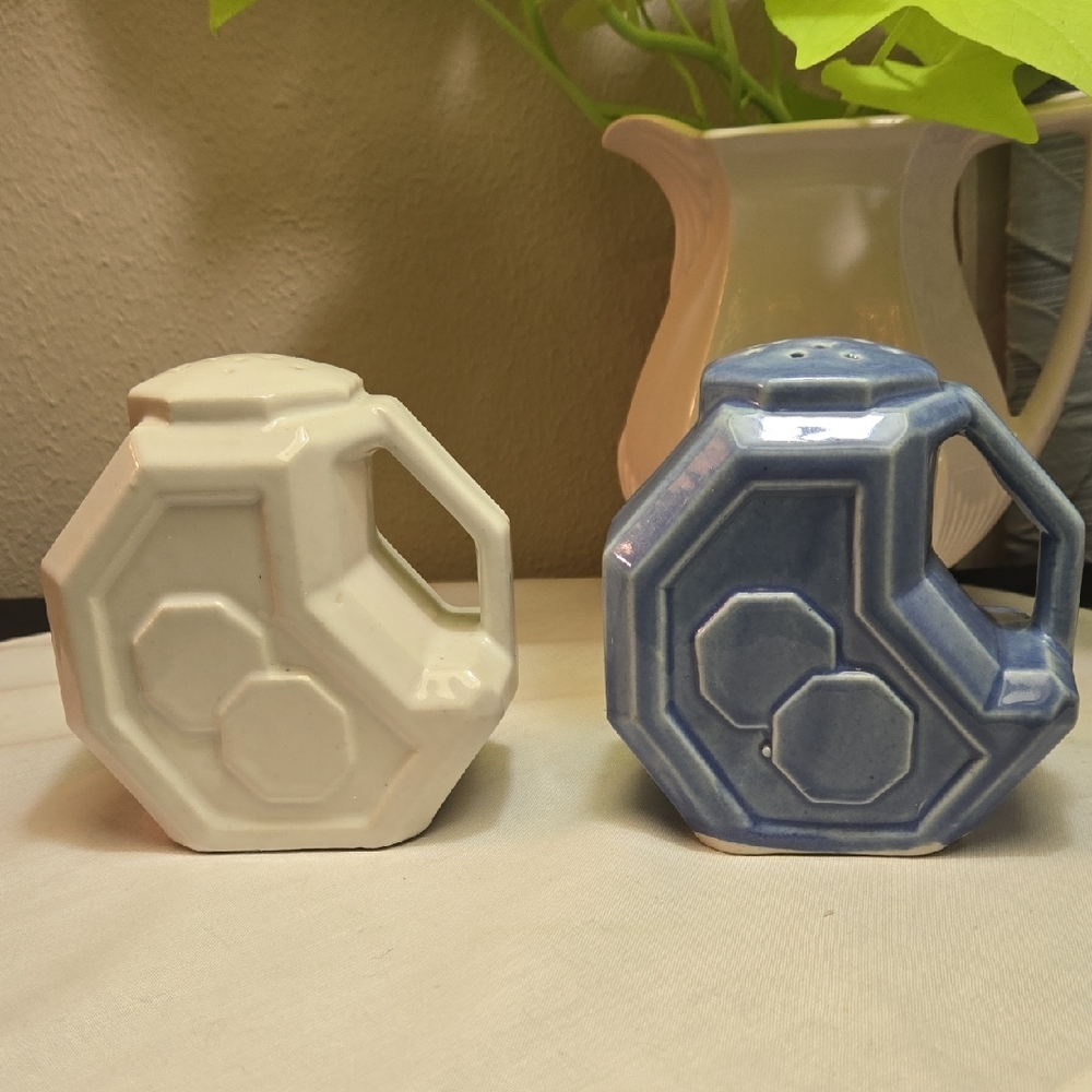 Geometric Art Deco Alamo Octagonal White and Blue Salt and Pepper Shakers